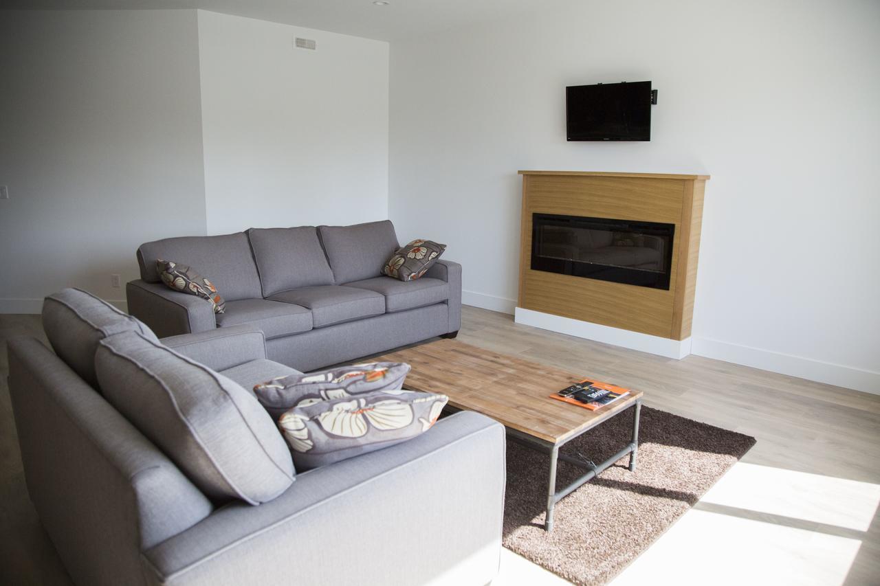 Pacific Point Market And Suites Powell River Esterno foto
