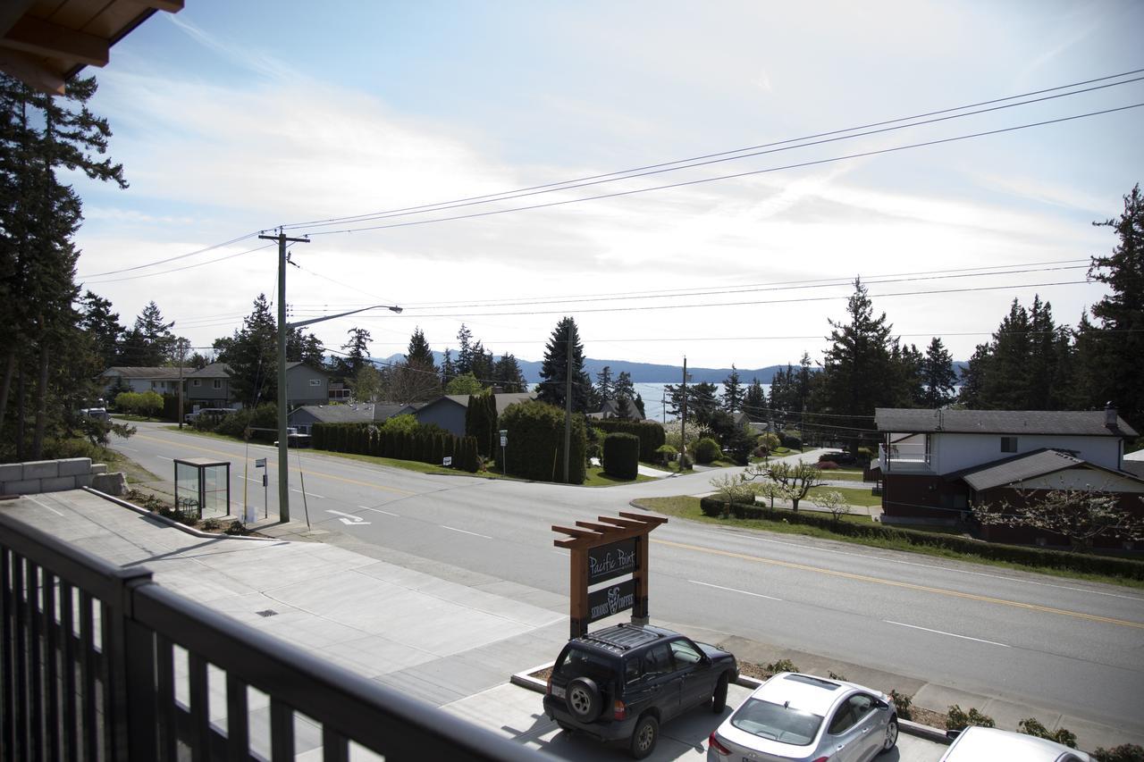 Pacific Point Market And Suites Powell River Esterno foto